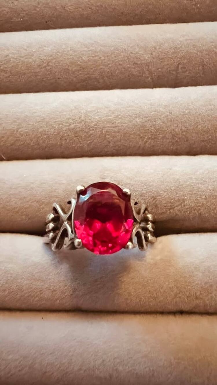 Vintage 925 Silver Red Gemstone Ring